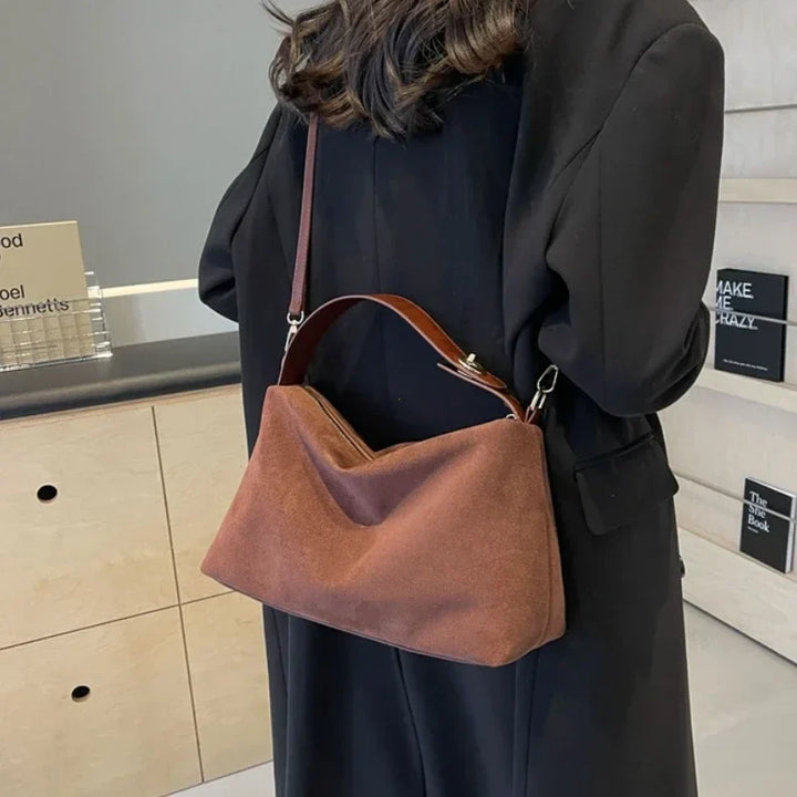 תיק זמש בעיצוב קלאסי