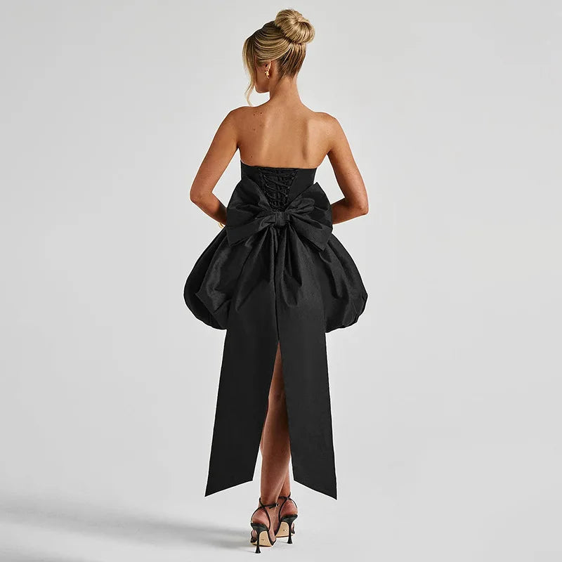 Strapless satin mini dress with balloon shape and bow decoration - Nina