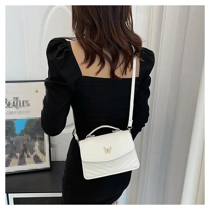 תיק דמוי עור בעיטור פרפר